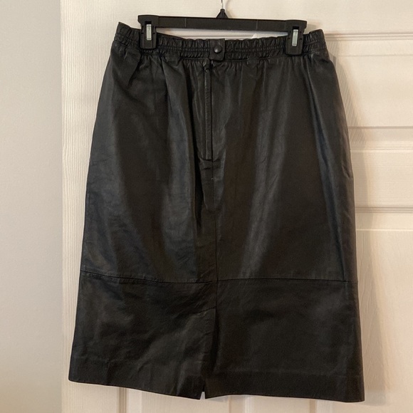 Peorgee Sport by Sally B. 100% Leather Skirt excellent condition size M - Picture 5 of 12